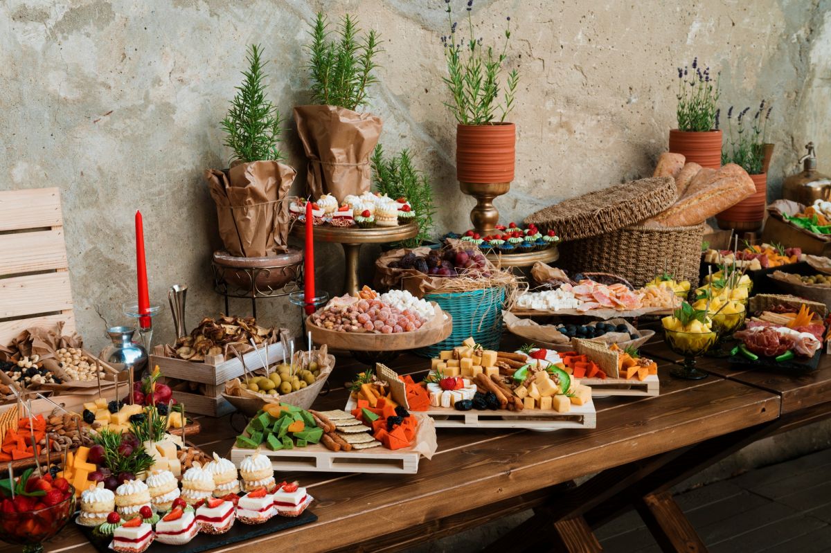 Experiențe gustative ale orașului hanseatic: simbioza între tradițional și nou în cateringul din Hamburg