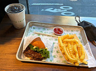 Shake Shack Downtown Crossing food