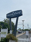 Sweet Leaf Cafe outside