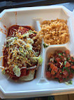 Silvia's Tacos food