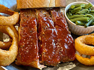 Smokin Pig Bbq Of Lithia food