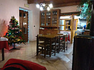 Trattoria Di Fontane inside