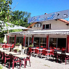 Restaurant Pont La Barque inside