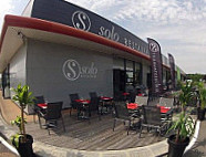 Solo Restaurant inside