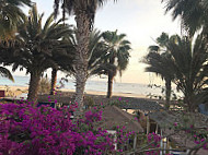 La Bodeguita Del Mar outside