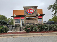 Dairy Queen outside