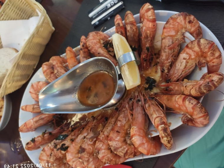 restaurant image