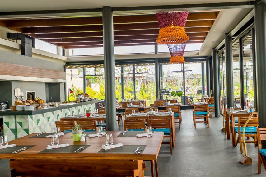 restaurant image