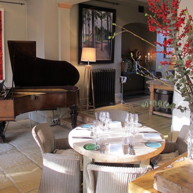 restaurant image