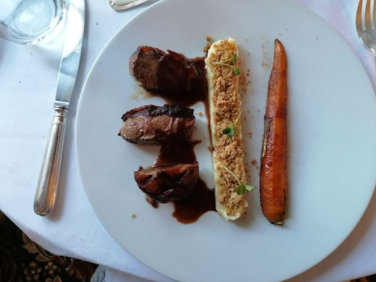 restaurant image