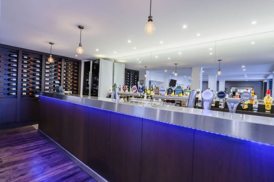 restaurant image