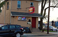 Bayer's Tavern inside