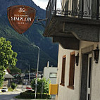 Restaurant Simplon va hie outside