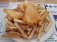 Mommas Fish & Chips inside