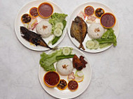 Mak Nani Kitchen food