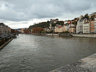 La Péniche outside