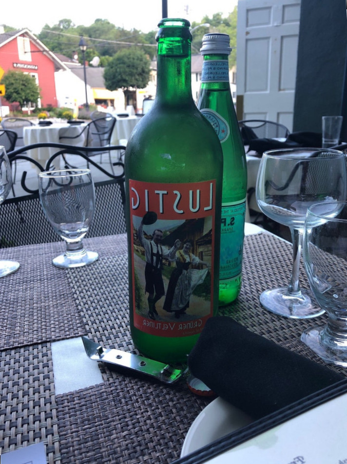 restaurant image