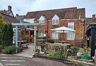 The New Inn Halse outside