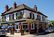 The Builders Arms outside