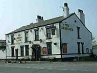 The Kings Arms outside