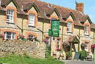 The Three Horseshoes outside