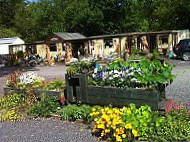 Two Hoots Tea Room outside