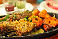 Redfort Tandoori food