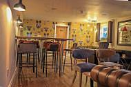 Sportsman Pub Elm inside