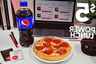 Pizza Hut food