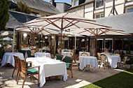 Le Manoir Du Lys food