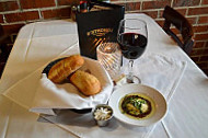 Lomonte's Italian Restaurant And Bar food