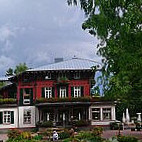 Villa Borgnis Kurhaus im Park outside