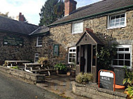 Dolau Inn outside