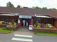 Ashwood Nurseries Tea Room outside