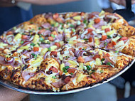 Round Table Pizza food