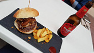 Can Dolpino Gastroburger food