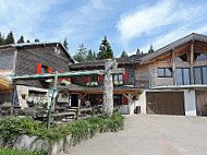 Auberge du Schantzwasen outside