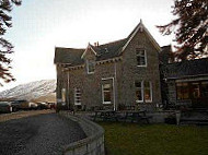 Braemar Lodge outside