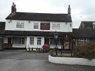 The Crewe Arms outside