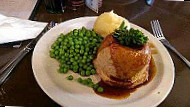 The Six Bells food