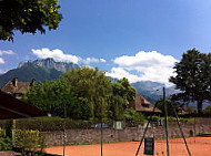 Restaurant du Tennis outside