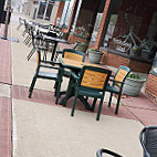 Seasons Coffee Bistro outside