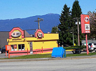 A&W Restaurant outside