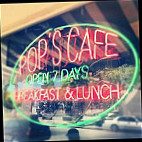 Pop's Cafe outside