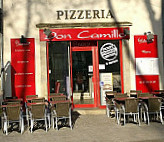 Le Don Camillo inside