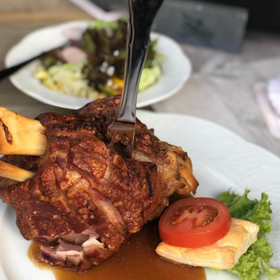 restaurant image