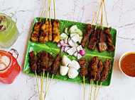 Sate Hut Kelana Jaya food