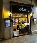 Bar Restaurante La Llesca outside