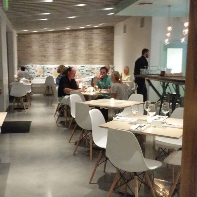 restaurant image