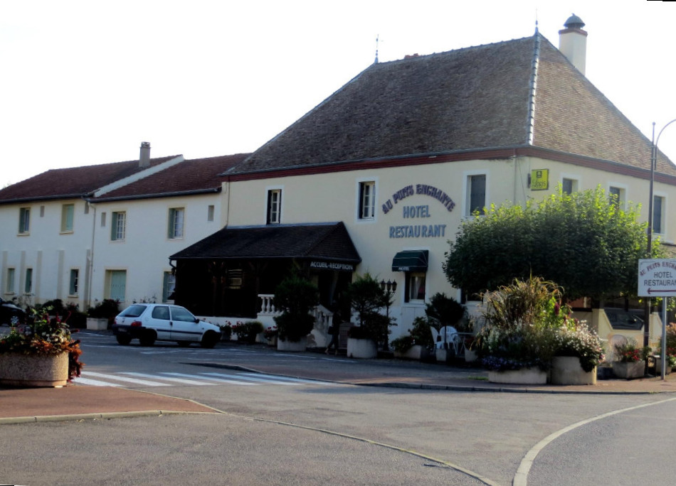 restaurant image